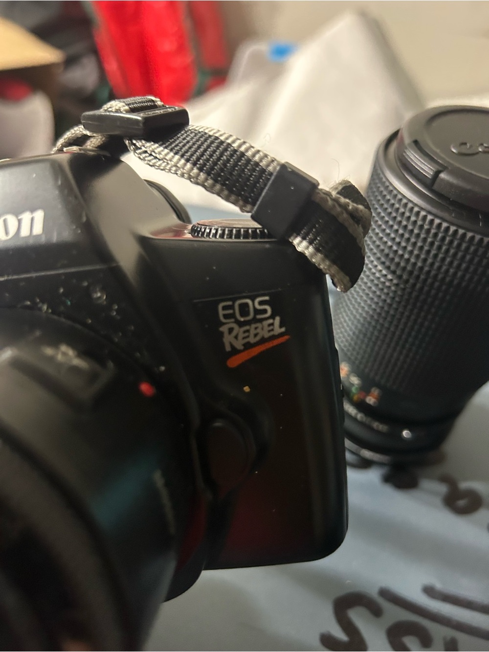 Canon DSLR Camera Kit in Black with Two Black Lenses - Picture 4 of 16